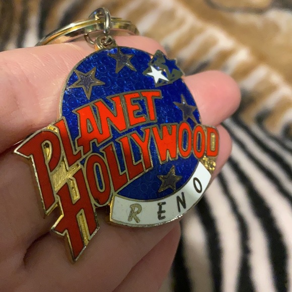 Vintage Planet Hollywood Keychain - Picture 2 of 3